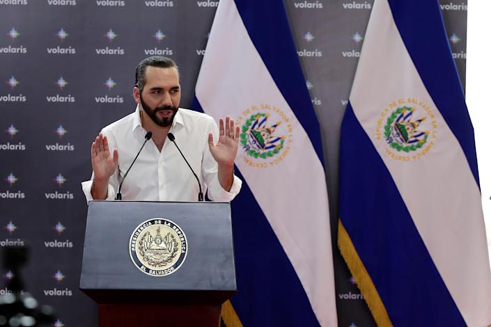 El presidente salvadoreño señala a EE.UU. de «aliarse» con la oposición