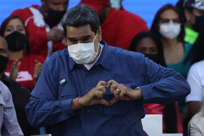 Maduro dice que una «izquierda cobarde» tiene envidia del «ejemplo de Chávez»