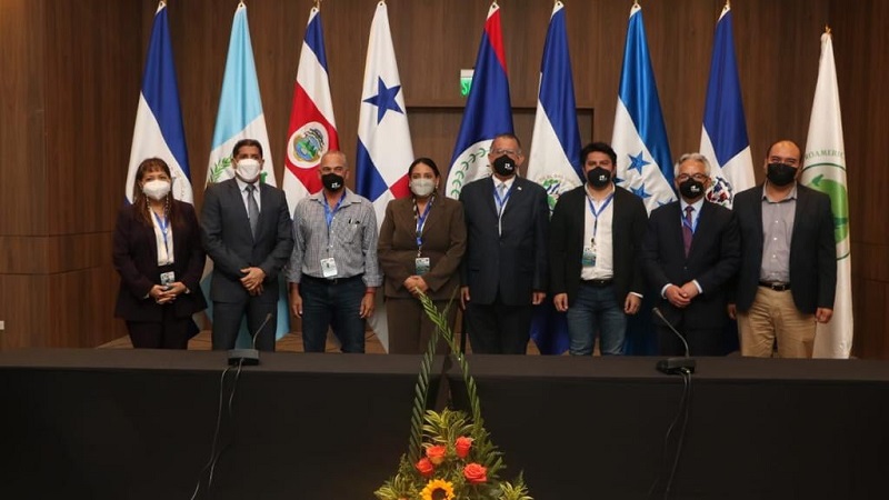 Ministros de Agricultura de Centroamérica destacan papel del IICA y Director General refuerza importancia de integración regional