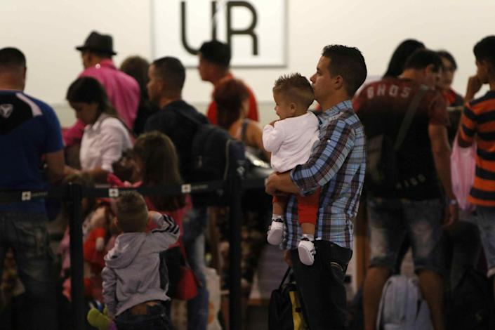 Detienen en Honduras a medio centenar de migrantes cubanos y dos «coyotes»