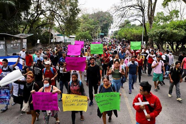 México intercepta a más de 2,000 migrantes durante fin de semana