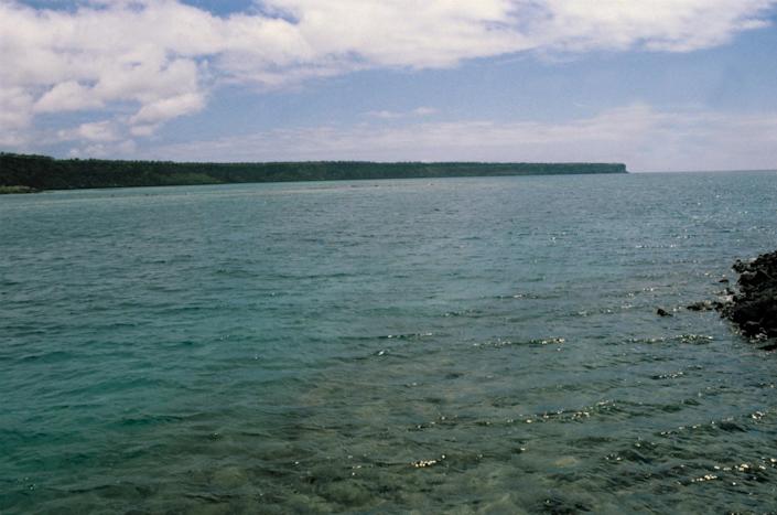Alerta por derrame de diésel tras el naufragio de un barco en las Islas Galápagos