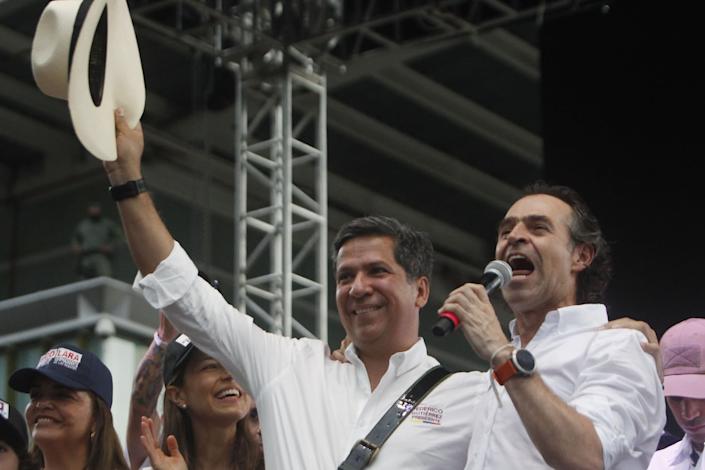 Ante las dos Colombias, «Fico» y Petro cierran sus campañas presidenciales