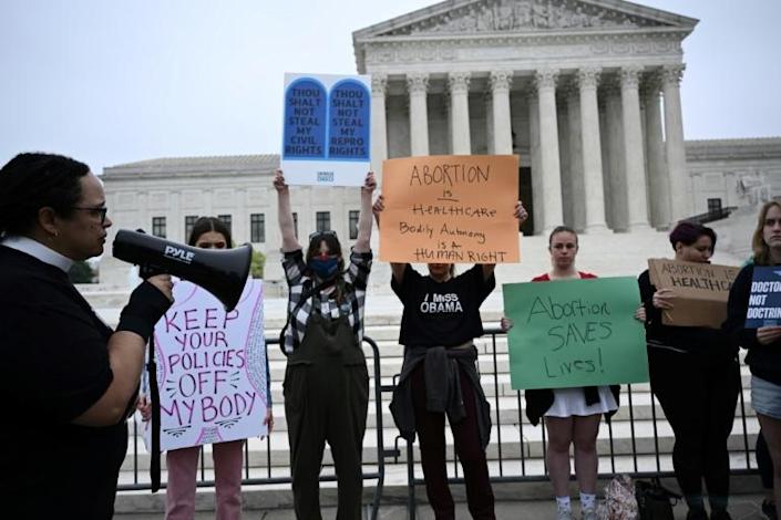 Biden insta a defender el derecho al aborto en EEUU, en riesgo en la Corte Suprema