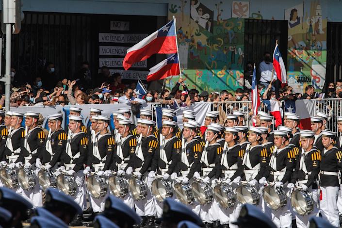 Boric le pide a la Armada «máximos esfuerzos para buscar el encuentro» en Chile