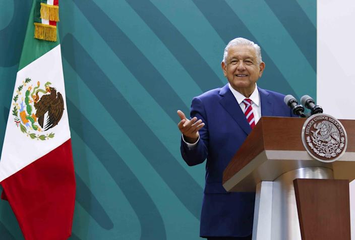 El presidente de México arriba a Guatemala en su primera visita oficial