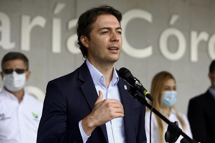 La suspensión del alcalde de Medellín da un vuelco a la campaña presidencial