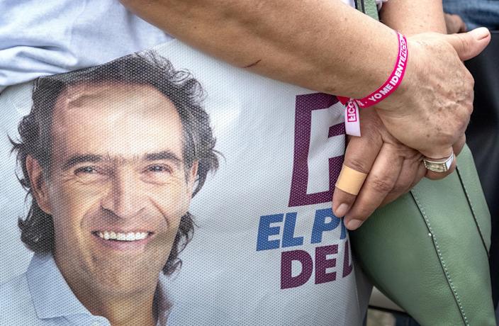 Los candidatos a la Presidencia de Colombia pisan el acelerador en busca de votos