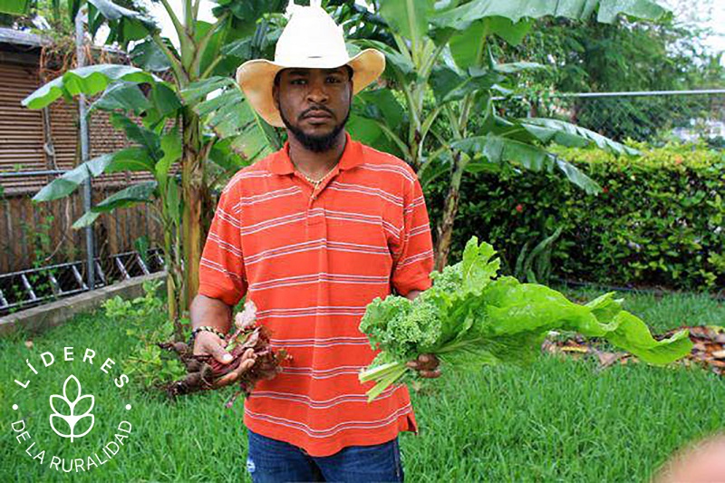 El agricultor Deon Gibson, de Bahamas, es distinguido por el IICA como “Líder de la Ruralidad” por su esfuerzo para reducir dependencia de la importación de alimentos en el Caribe