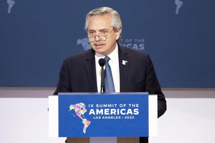 Fernández critica a EE.UU. por los vetos en la Cumbre de las Américas