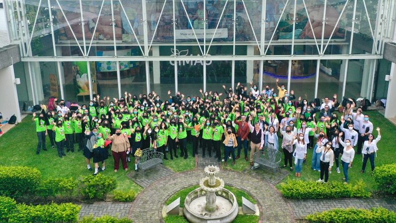 Microsoft, Ministerio de Educación de Costa Rica y el IICA apoyan la inserción de mujeres estudiantes de secundaria en áreas STEM