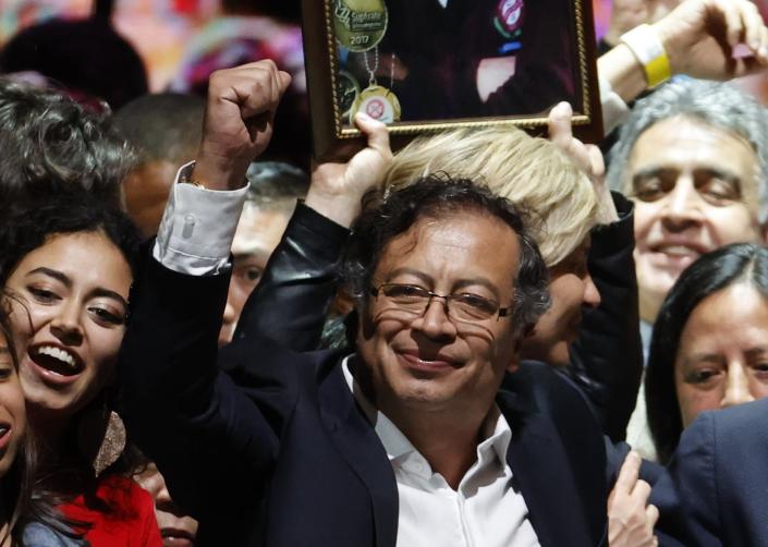 Petro habla por teléfono con Blinken sobre el proceso de paz y el cambio climático