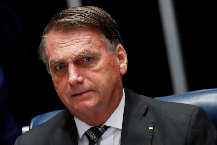 Bolsonaro critica sistema electoral de Brasil en reunión con diplomáticos
