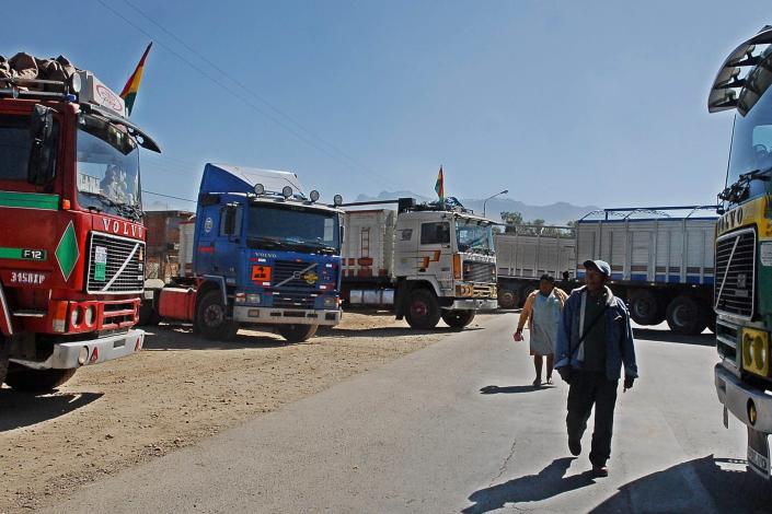 Paro de transportistas pierde fuerza en Perú, tras un acuerdo con los gremios
