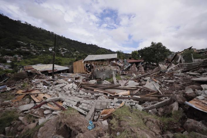 El BCIE dona 500.000 dólares para los afectados por los derrumbes en la capital de Honduras