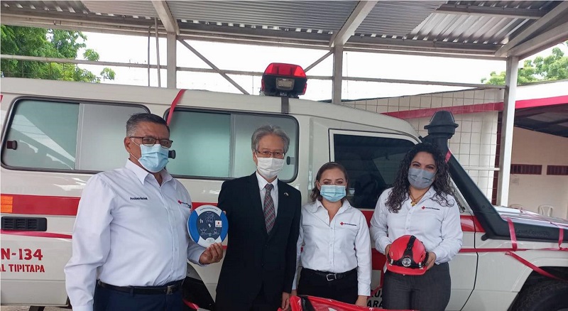 Embajador de Japón entrega ambulancia y equipos de rescate a Cruz Roja Nicaragüense filial Tipitapa