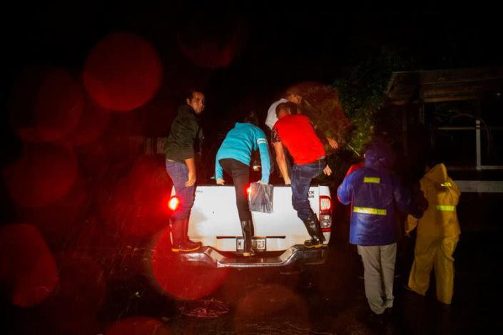 Julia, de nuevo tormenta tropical, continúa su paso por Nicaragua con fuertes lluvias