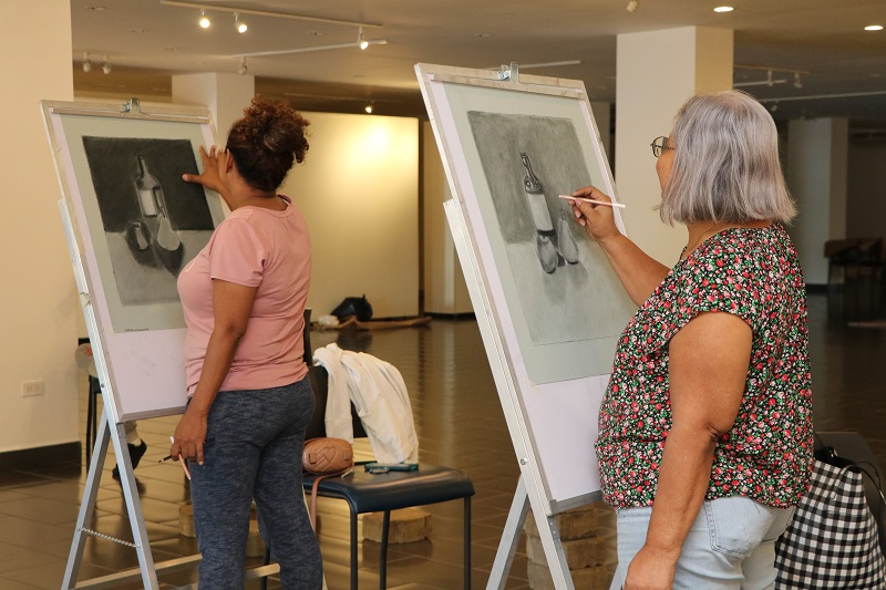 Sobrevivientes de cáncer reciben último taller terapéutico