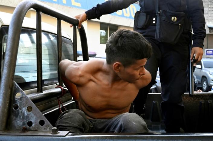 Casi 63.000 detenidos en «guerra» contra pandillas en El Salvador