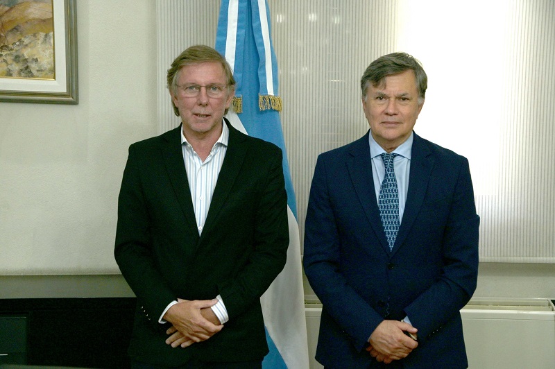 Director General del IICA trata en Argentina profundización de avances en sostenibilidad ambiental de la producción con Secretario de Agricultura y actores del sector privado