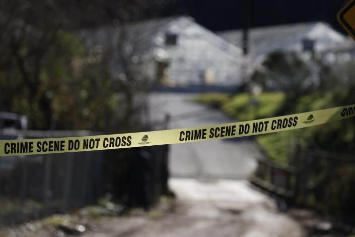 Dos mexicanos figuran entre los 7 muertos en tiroteo en granja de Calfornia