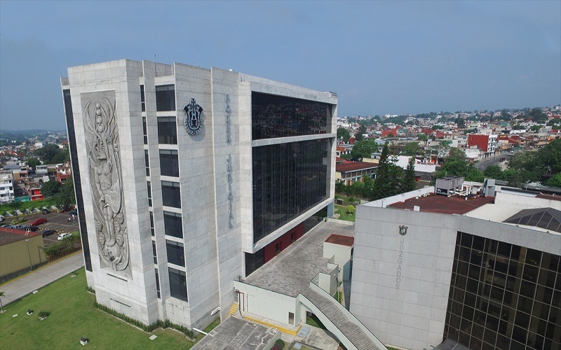 Fallas en el sistema de justicia de Veracruz tienen en la cárcel a distinguido catedrático de Xalapa