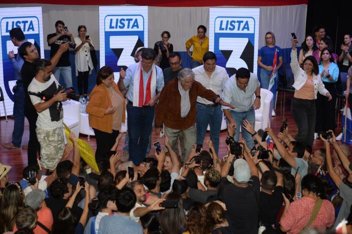 Partidos paraguayos aprietan el acelerador a sus campañas a 15 días de comicios