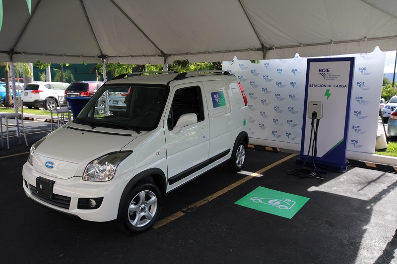 “El BCIE inicia su transición de vehículos a flota eléctrica”
