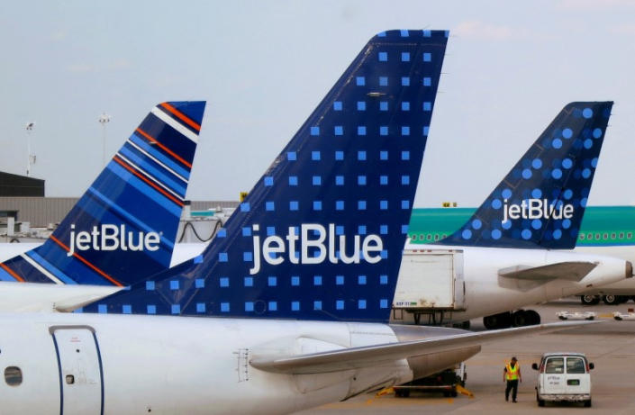 JetBlue dice pondrá fin a su alianza con American para salvar acuerdo de fusión con Spirit