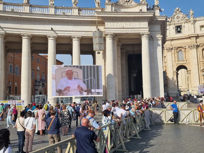 Samsung proporciona soluciones de audio y vídeo para exteriores en la Plaza de San Pedro de la Ciudad del Vaticano