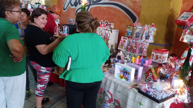 En esta Navidad, compremos con sentido «Cómprale a un Emprendedor»