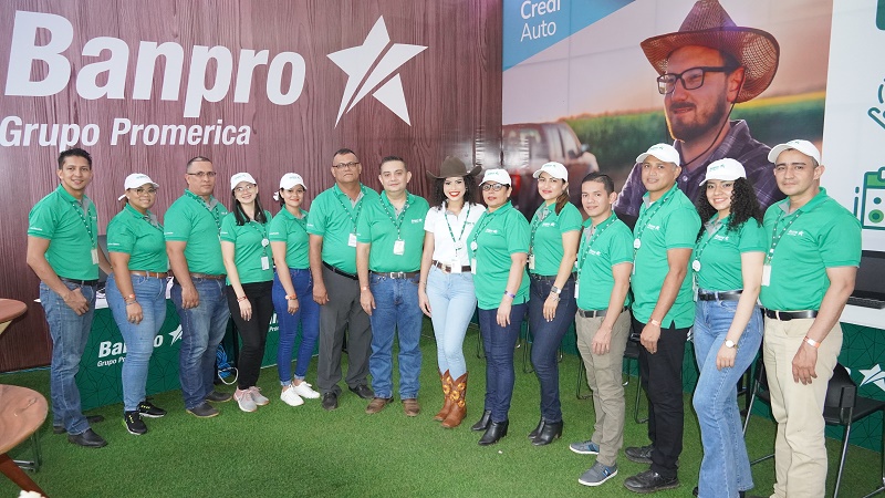 Feria ganadera en Nueva Guinea