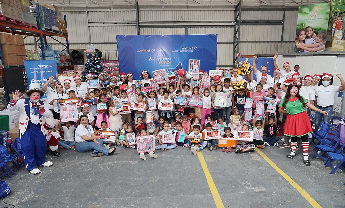 Walmart apadrina con juguetes a más de 4 mil niños en Nicaragua
