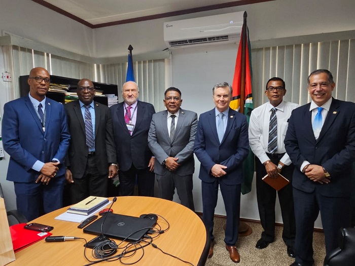 Presidente de Guyana, Mohamed Irfaan Ali, recibió en Georgetown a Director General del IICA, quien valoró avances del país hacia una mayor resiliencia y sostenibilidad de la producción de alimentos