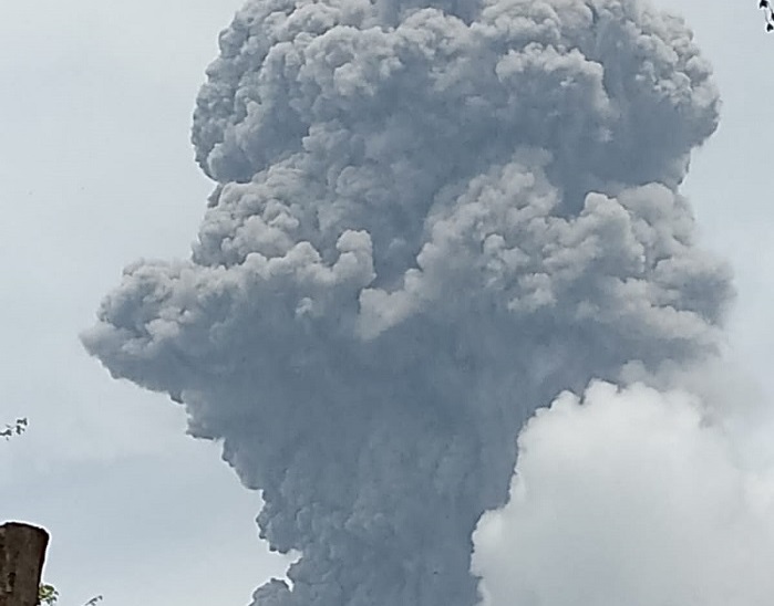 Volcán Concepción lanza cenizas y gases (explosión de baja a moderada)