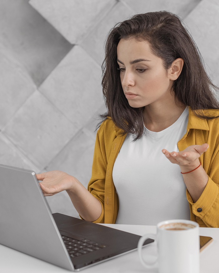 Evita caer en ofertas falsas de trabajo