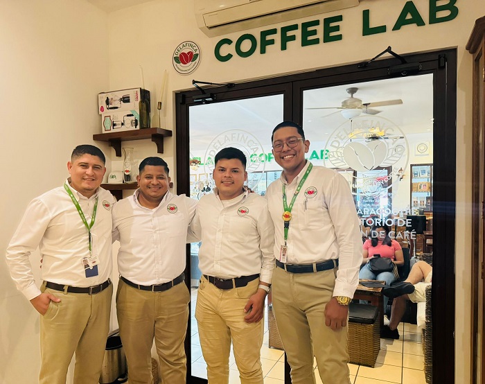 Delafinca Coffee refuerza su compromiso con la excelencia: Cuatro nuevos baristas certificados internacionalmente