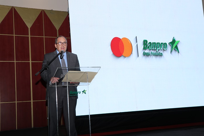 Banpro y MasterCard Adelantan la Navidad