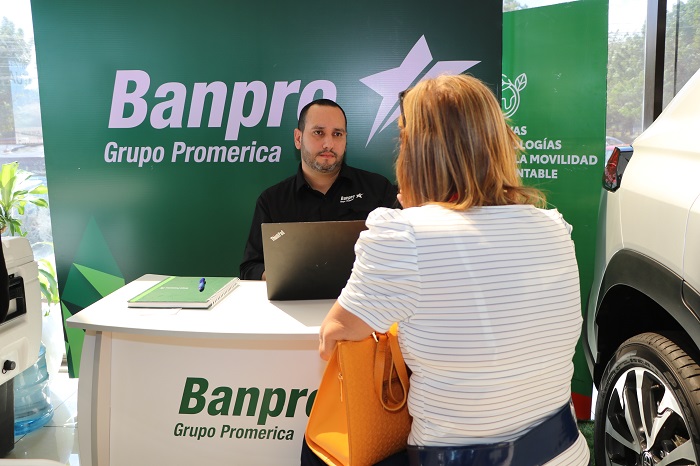 Primera feria automovilística del 2025