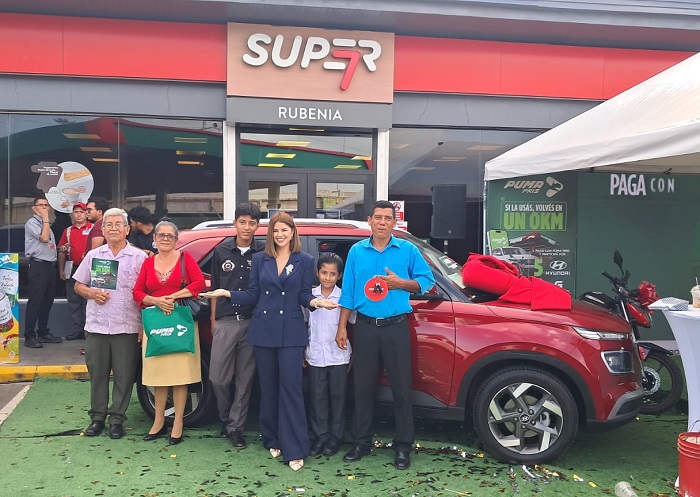 Puma Energy entrega segunda Hyundai Venue y sortea la tercera moto de la promoción “Si la usás, volvés en un 0KM”
