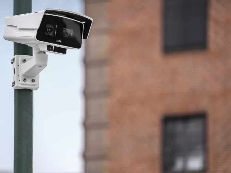 Axis Communications revoluciona la videovigilancia con su nueva cámara de doble sensor con IA