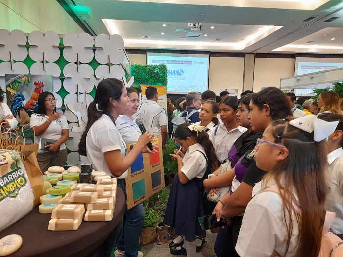 Mineros Nicaragua presente en la Feria de la Tierra 2025