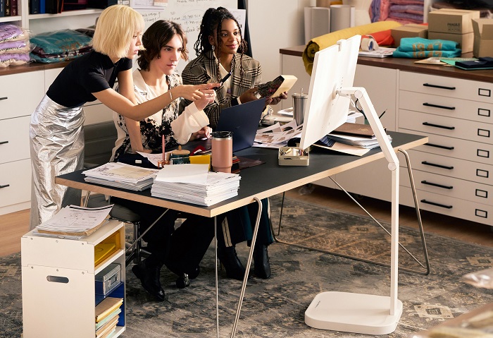 El nuevo LG Smart Monitor Swing aumentará la productividad con su impresionante pantalla táctil