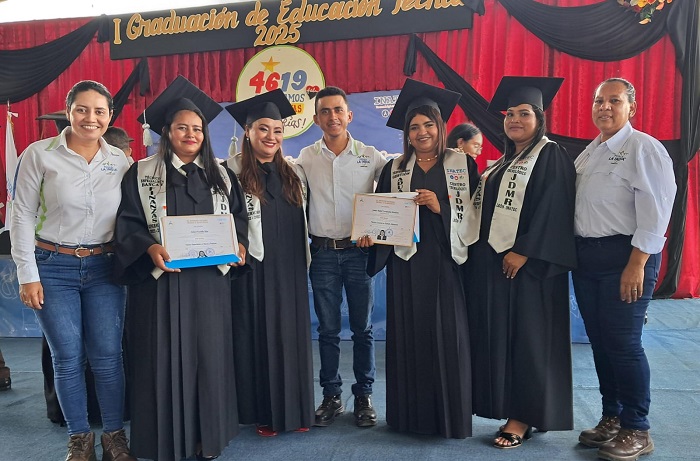 Condor Gold celebra logros del Programa de Formación Comunitaria