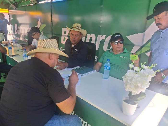 Banpro en Feria del Maíz en Jalapa