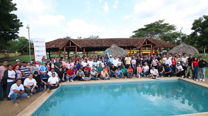 Colaboradores de Banpro en Team Building
