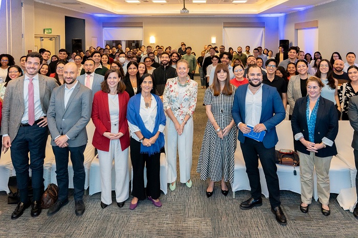 Inicia Feria de Becas de Europa con una amplia oferta de estudios superiores para jóvenes nicaragüenses