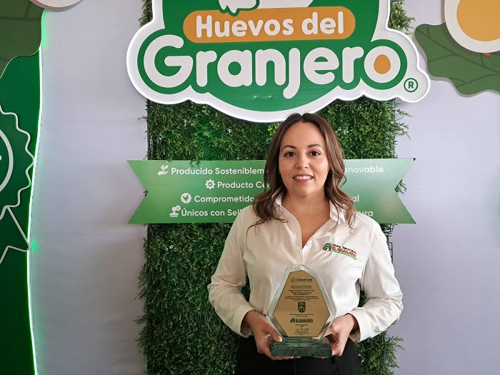 Huevos del Granjero obtiene certificación internacional en Bienestar Animal con el sello Certified Care de Cloverleaf