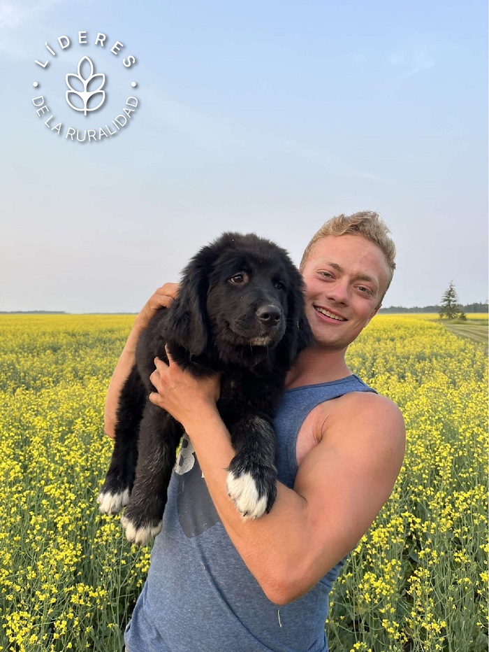 Mackenzie Fingerhut, un joven canadiense que cultiva granos, apuesta al futuro y cuida el medio ambiente, es reconocido por el IICA como Líder de la Ruralidad de las Américas