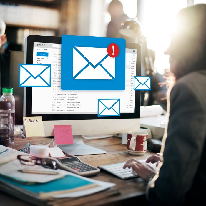 Correos falsos suplantan plataforma de viajes para distribuir malware